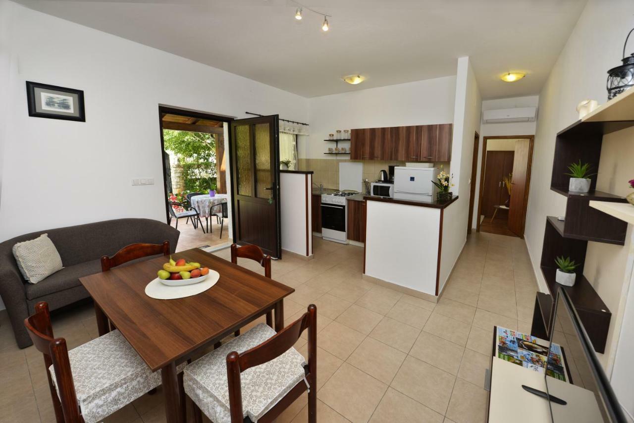 Apartmani Irena Arvaj Poreč Exterior foto